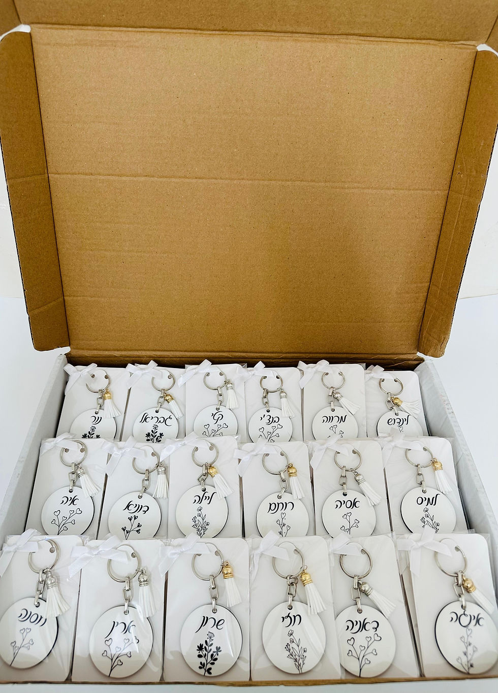 תמונה ממוזערת: מחזיק מפתחות מעץ במיתוג אישי (1 יח')