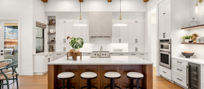 Transform Your Kitchen Design with a Functional & Stylish Kitchen Island