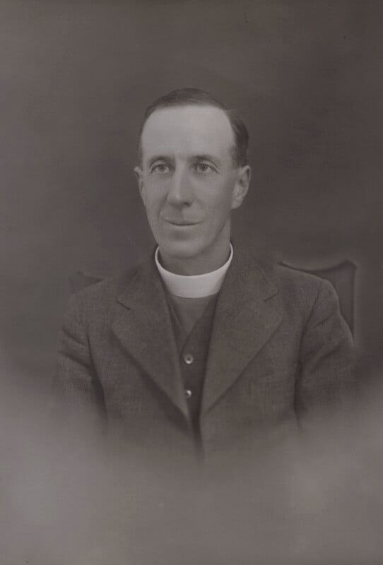 Anthony Blacker Elliott by C.H. Doveton vintage bromide print, 1920s. National Portrait Gallery Ref x159027 / Creative
