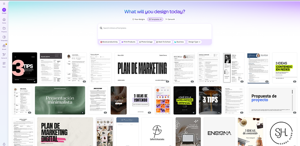 Design interface showcasing various templates with text like "Plan de Marketing" and "3 Tips". Background has a gradient blue-purple hue.
