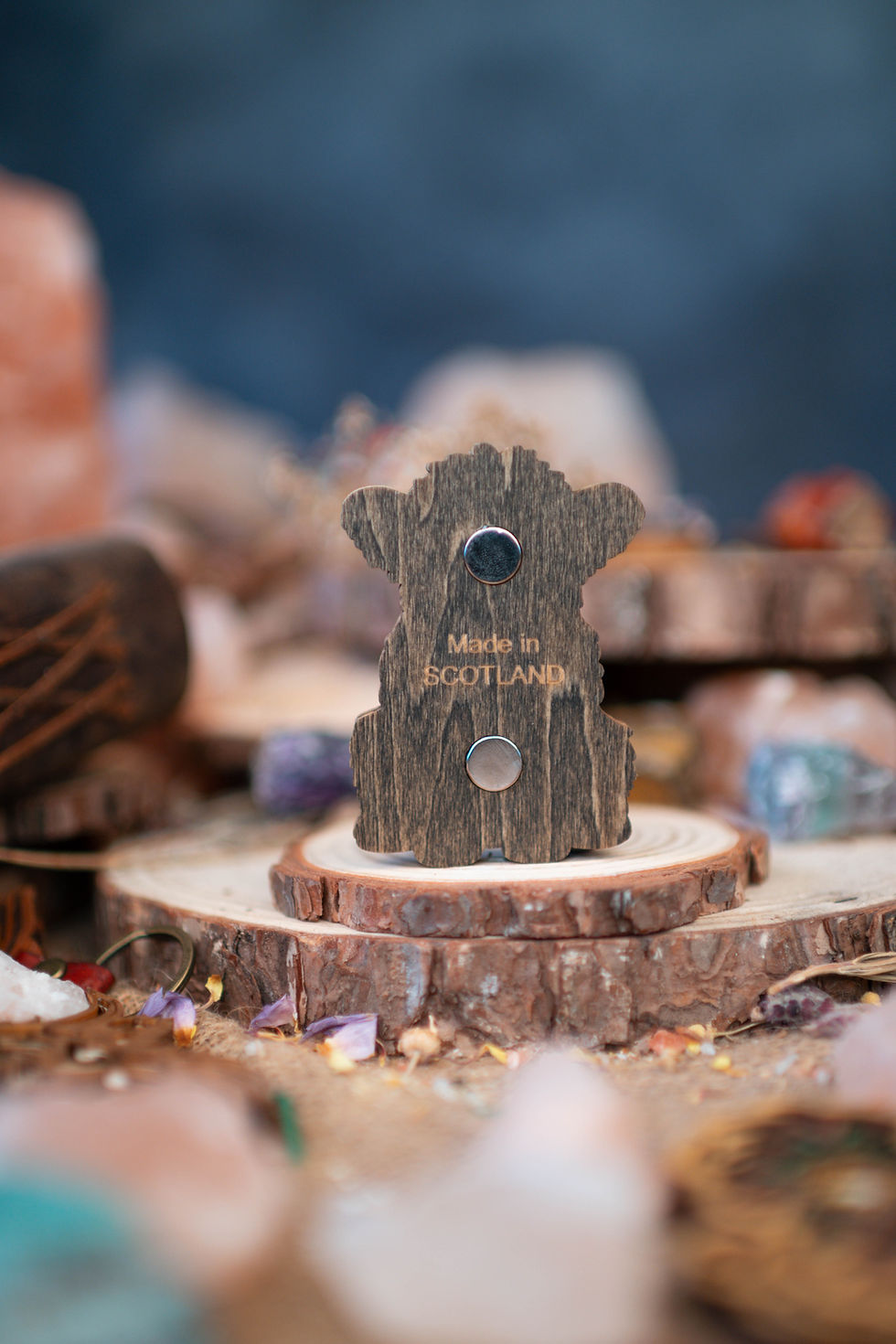 Thumbnail: Wooden pin back with 'made in MOON LOVE' text and magnets