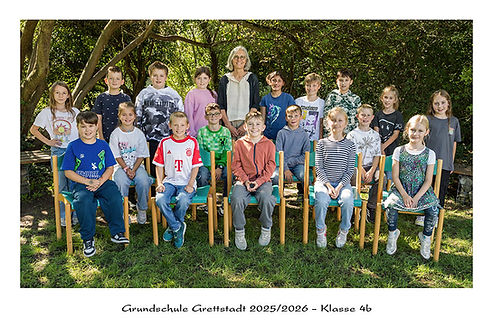 Klassenfoto 4b mit Text.jpg