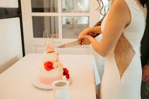 Hochzeitstorte Anschnitt Hochzeitsreportrage Storytelling Kreis Soest
