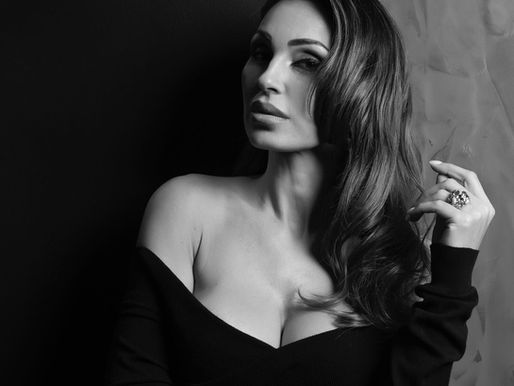 ANNA TATANGELO: la ragazza di periferia