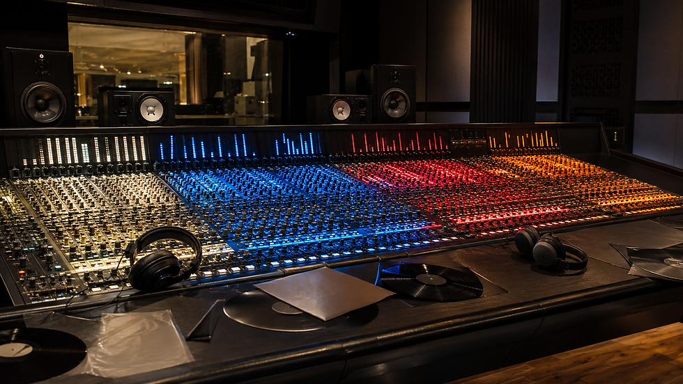 Console musicale con quattro sezioni colorate dedicate alle classifiche ViKingSo Music