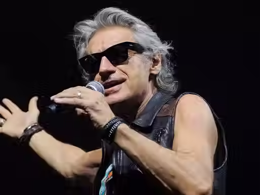 Ligabue Infiamma Campovolo: 100mila per i 30 Anni di "Certe Notti"