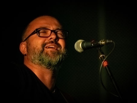Review: 'Gradual' by Gareth Thomas