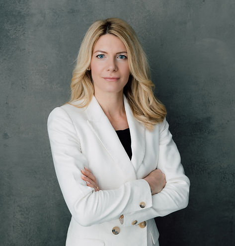 Gina Kristin Bayrak, Geschäftsführerin