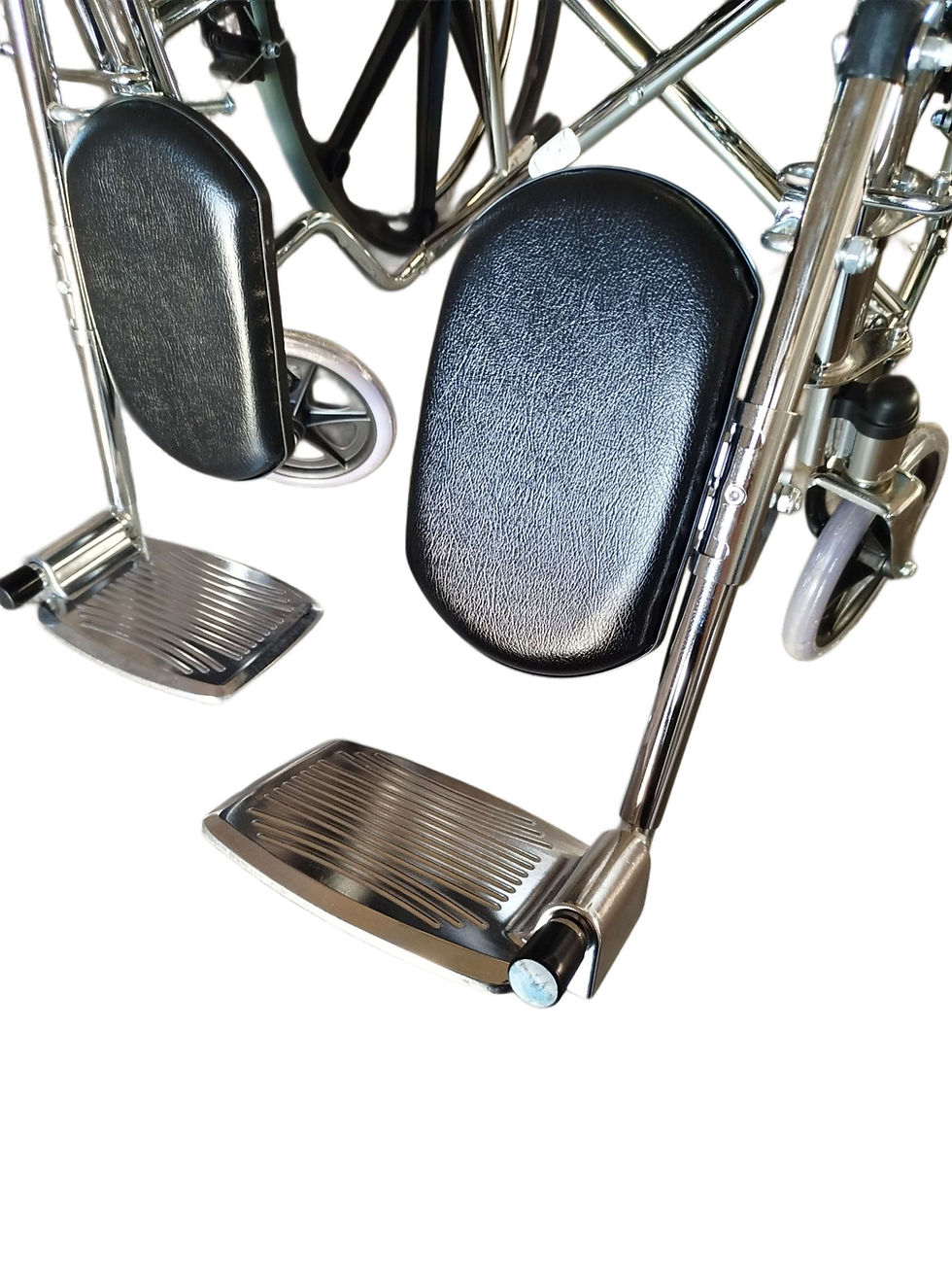 Miniatura: Silla de ruedas con elevapiernas 