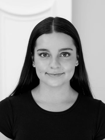 Bella Sepos_Headshots_Final-20.jpg