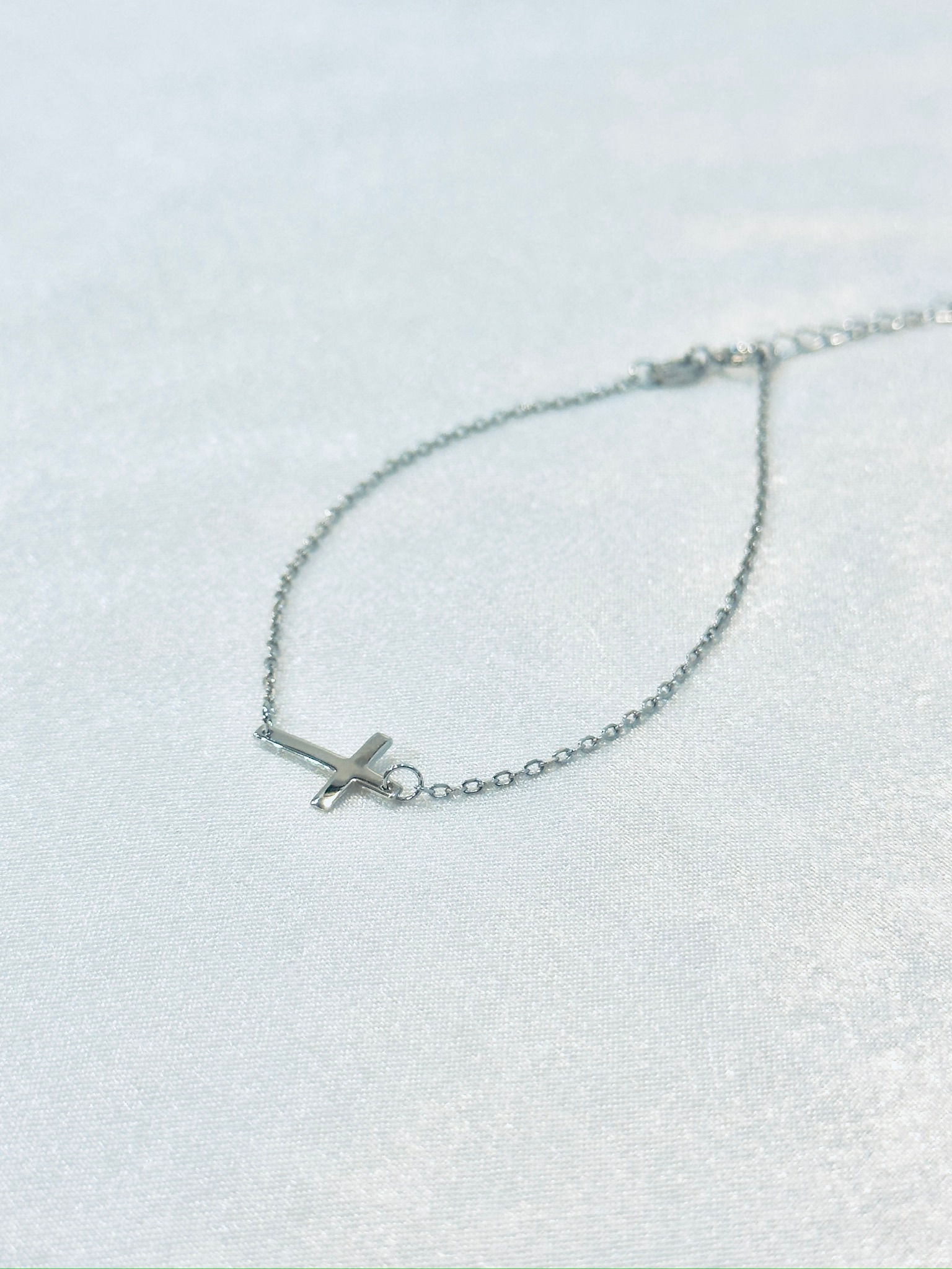 Kuona Tiny Cross 925 Sterling Silver Bracelet