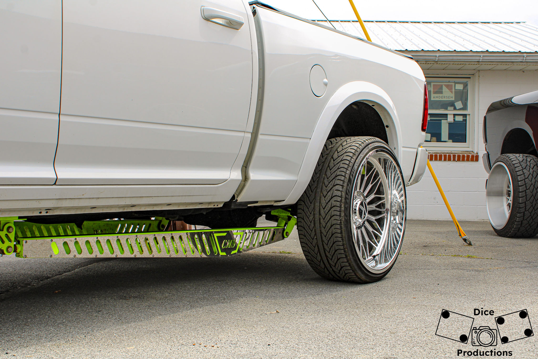 "Slot" Traction Bars