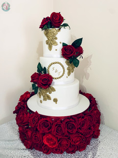 Gold Embelished Cake.