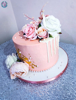 Pastel drip cake.