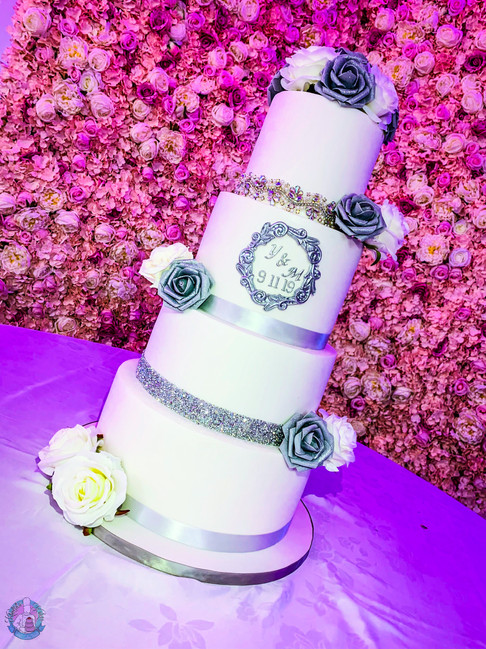 Diamond Broche Wedding Cake.