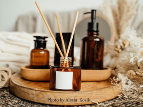 Diffuser on a wooden tray