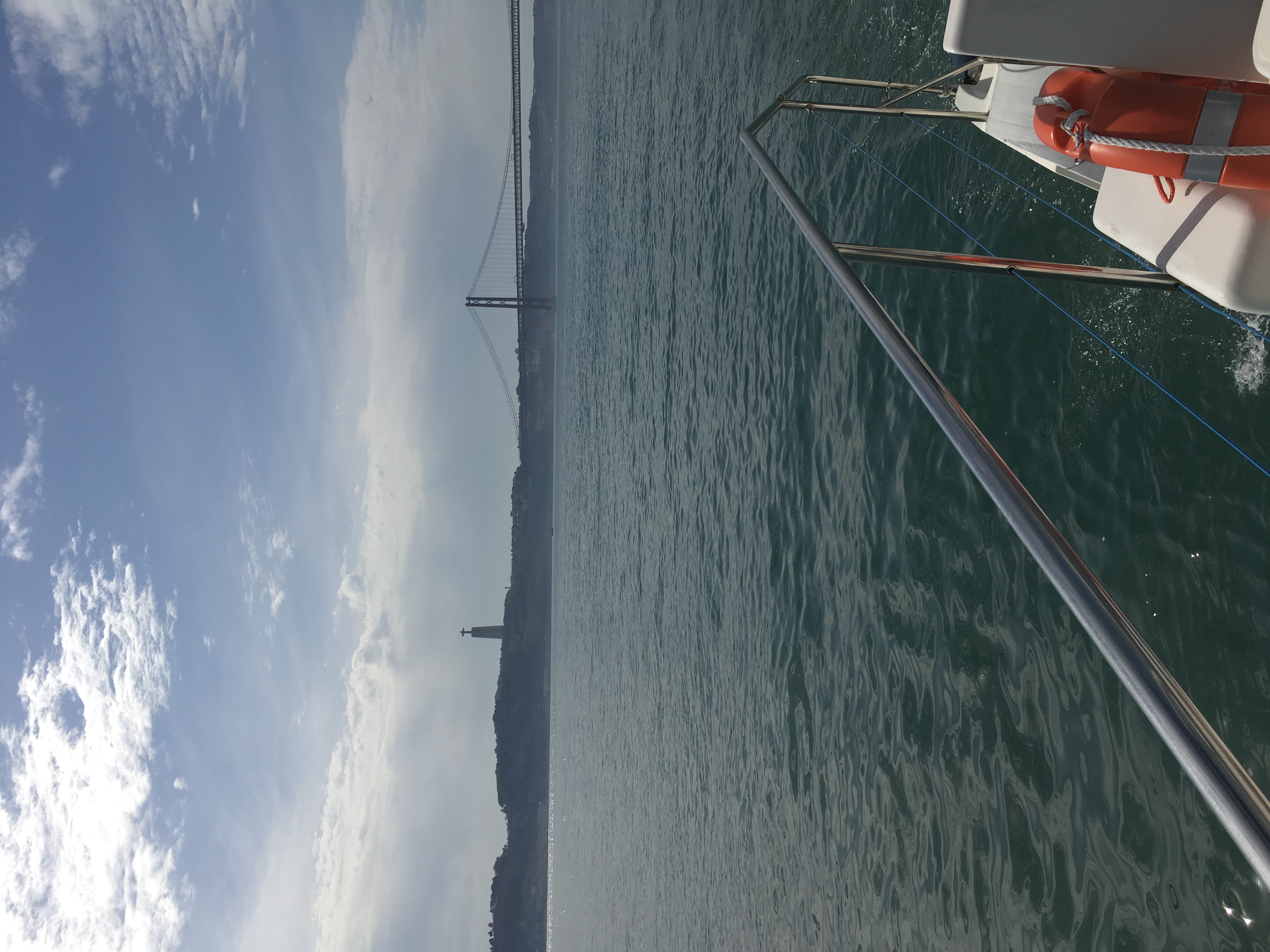 Boat day trip - view of the 25 de abril bridge