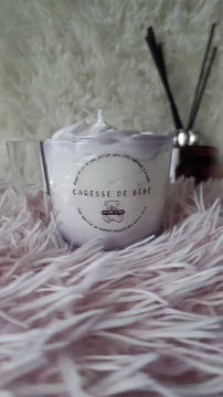 Miniature : La Caresse de Bébé