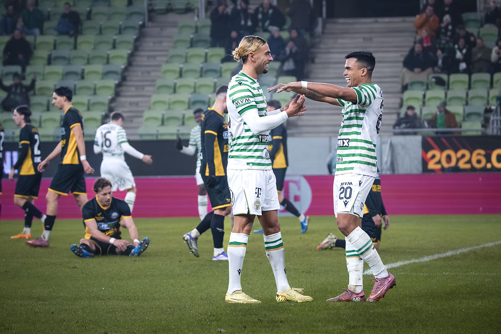 Celebración de gol del Ferencváros TC entre los jugadores Cebrail Makreckis y Cadu. Foto: (Javier Zambrano).