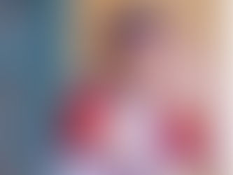 ディズニーランドのかわいいお姉さん 風のいたずらでパンティー丸見え