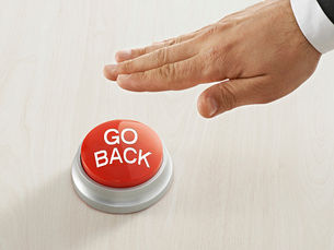 "Se você está no caminho errado, voltar atrás significa progresso"