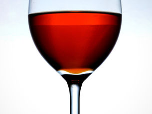 Trazendo a historinha da taça ao mundo real
Realista: Meia taça. É o que tem. Quero.