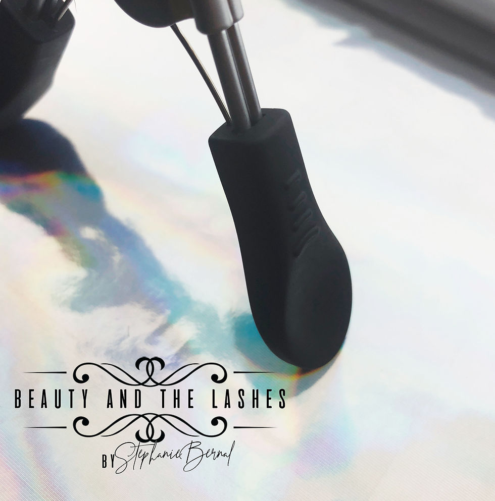 Thumbnail: The Lash Curler