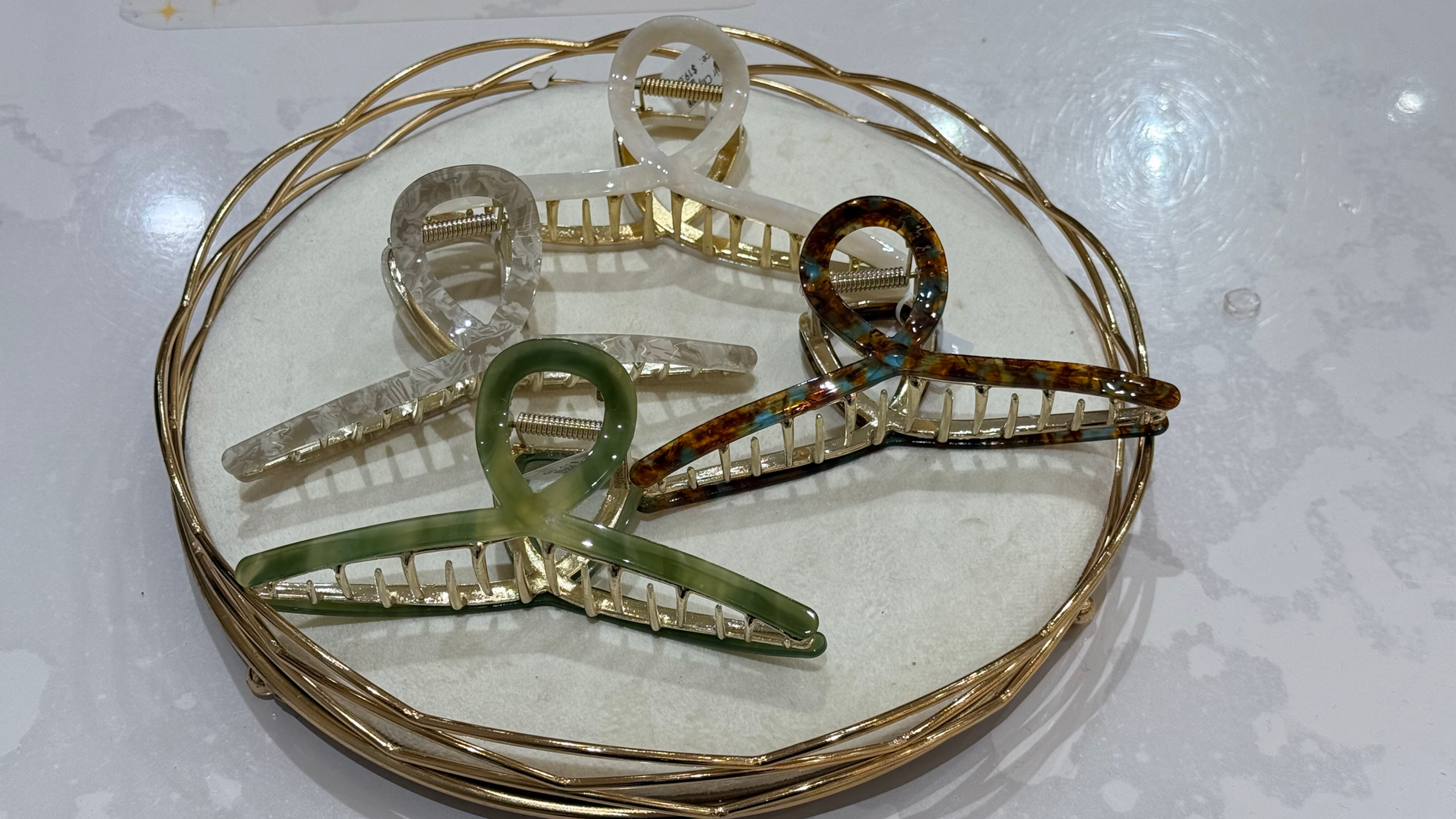 Large Loop Craw Hair Clip