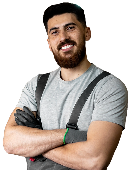 Carpintero hombre joven trabajador