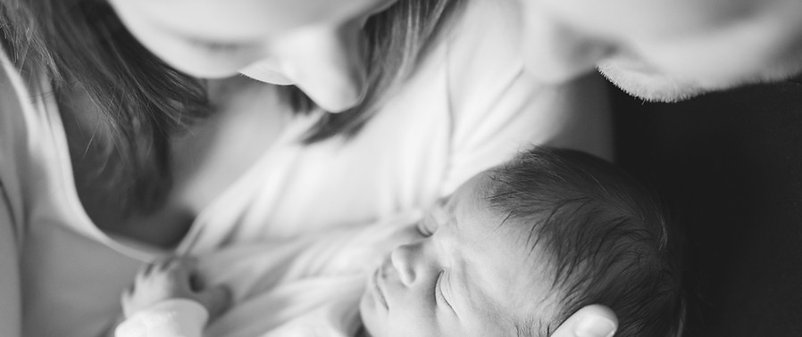 Eltern mit neugeborenem Baby