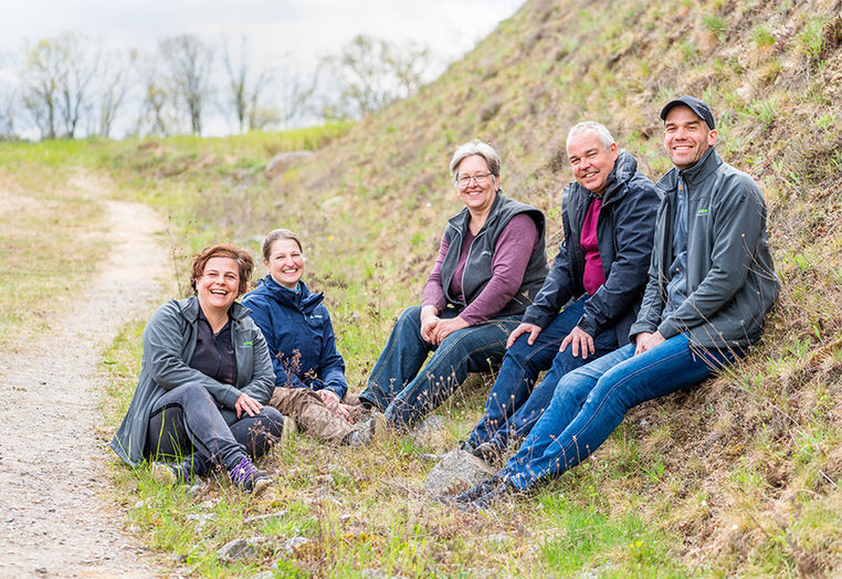Gruppe von Menschen. SPIR STAR mit zwei Frauen der Heinz Sielmann Stiftung