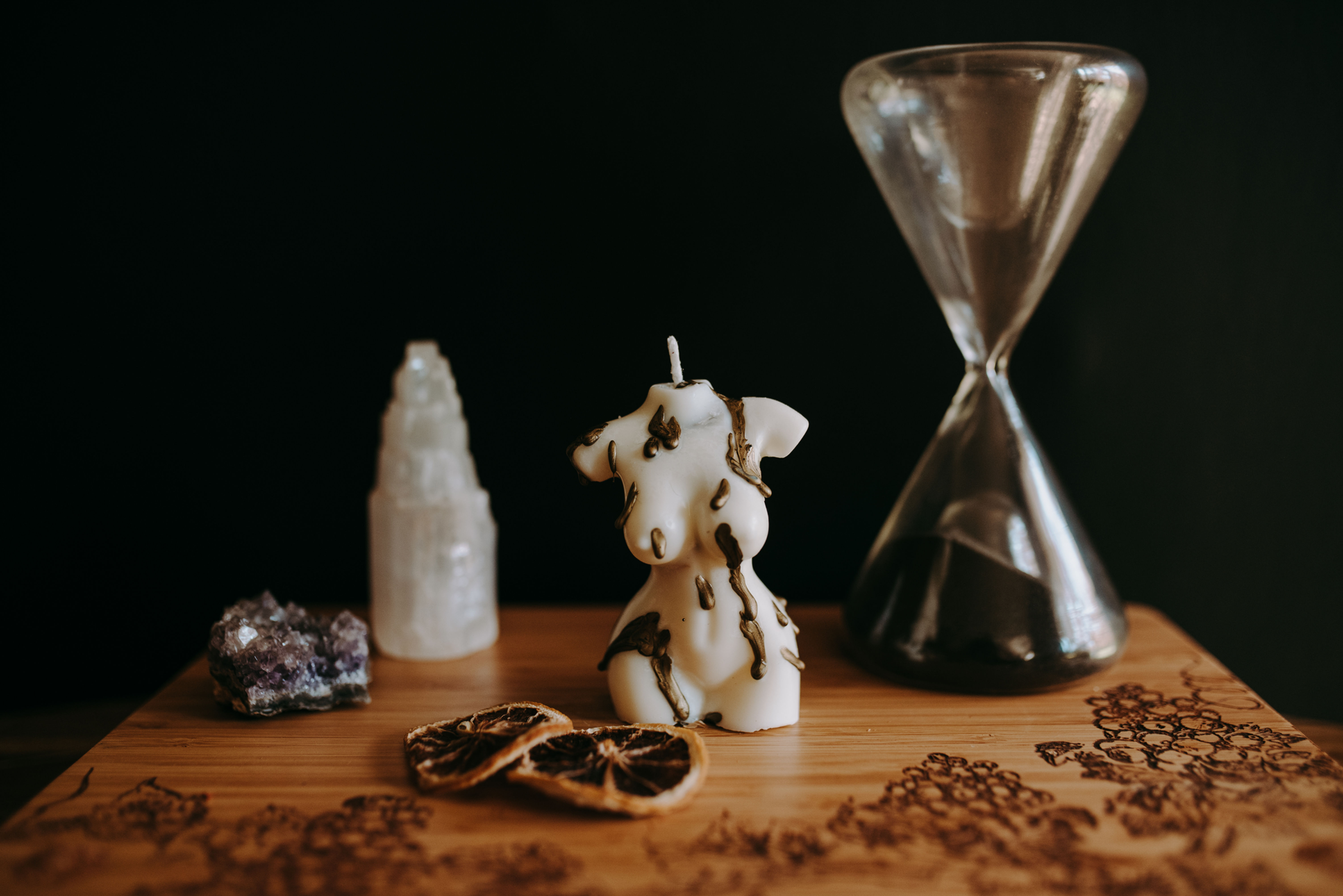 Goddess Torso Candle - Bia