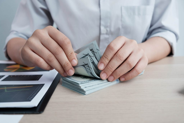 Dólar, Geopolítica e PTAX: Como o Fechamento de Trimestre Pode Impactar Seu Câmbio em 2026