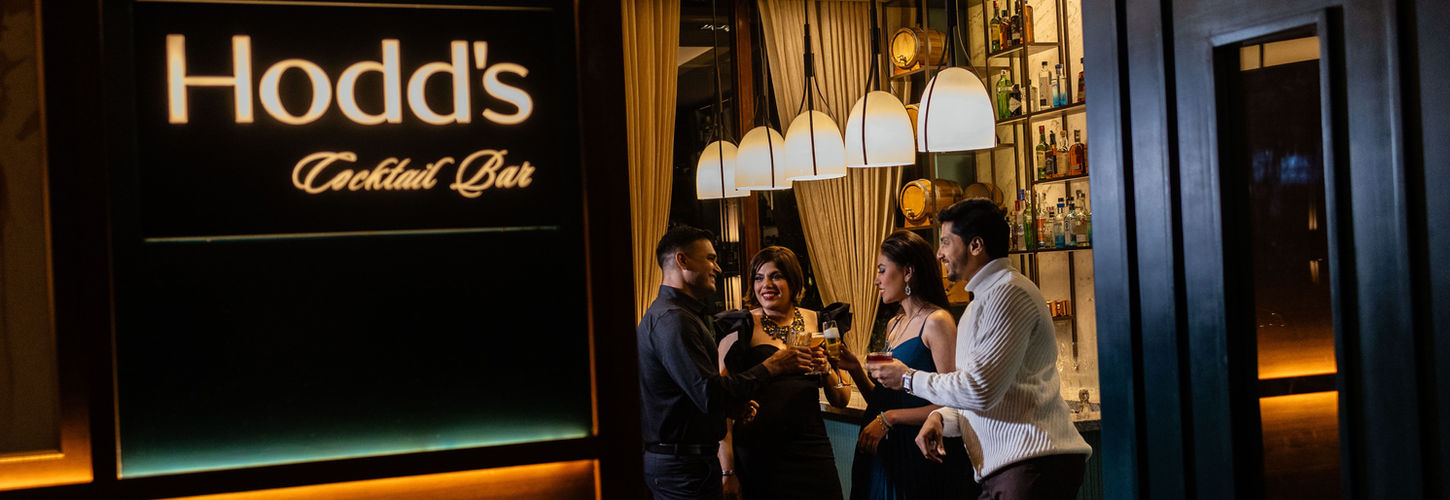 Hodd’s Cocktail Bar - Entrance Arrival
