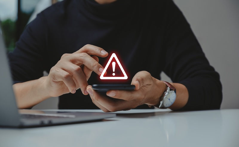 warning signs online scams