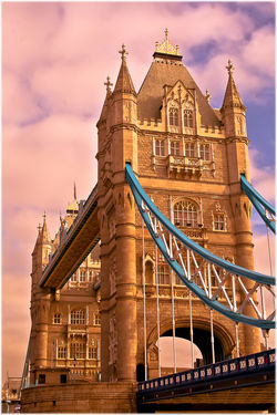 Tower bridge.jpg