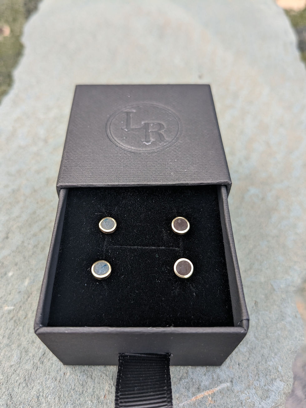 Thumbnail: 9ct Gold Studs