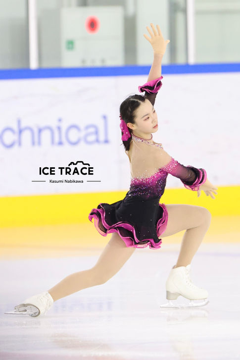 川勝玲奈
Reina Kawakatsu