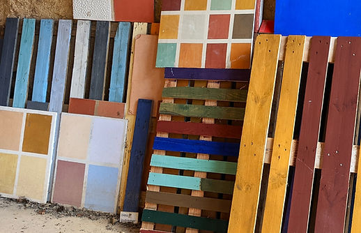 Pigment colours tested on wooden pallets at the ochre mine in Provenve.jpg