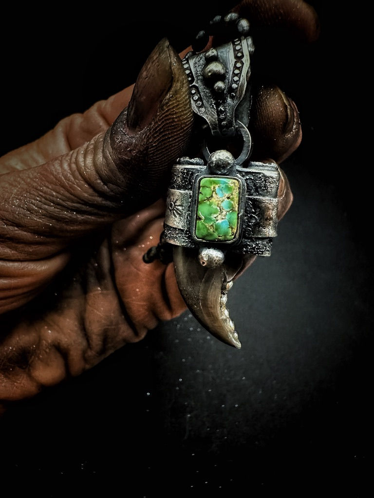 Thumbnail: No.11 Luxe Bear Claw Talisman