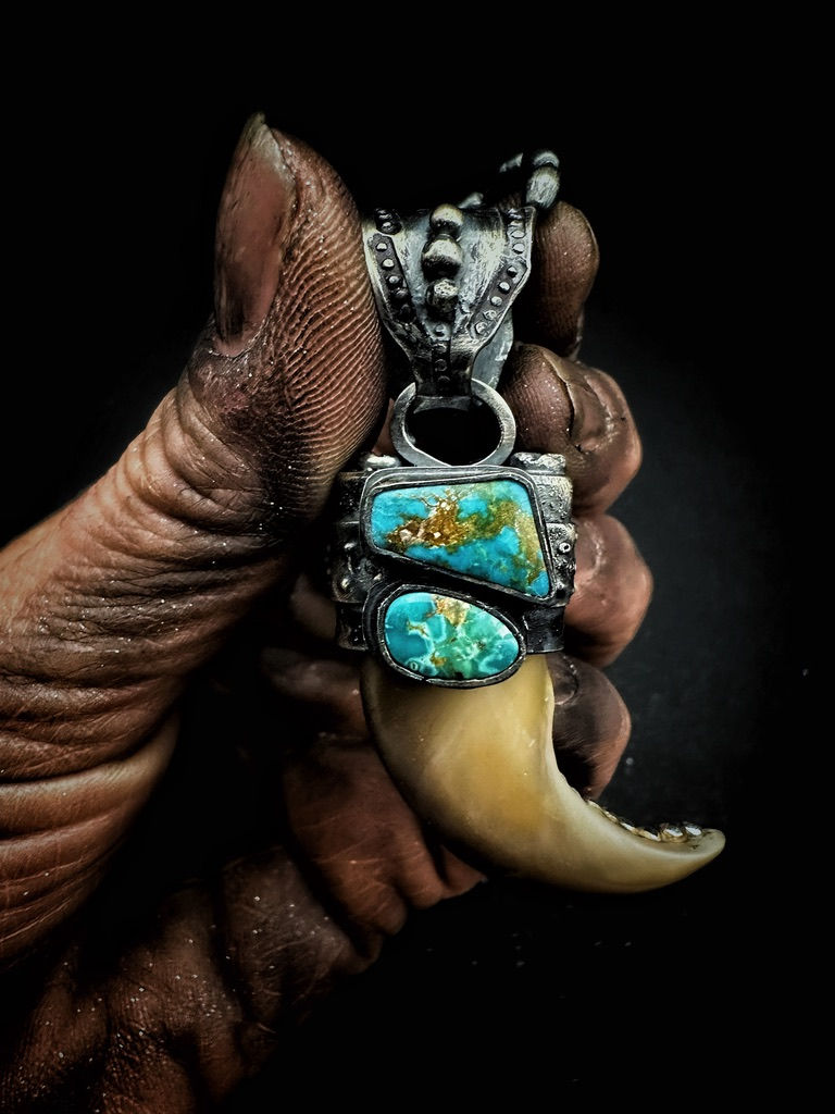 Thumbnail: No.12 Luxe Bear Claw Talisman