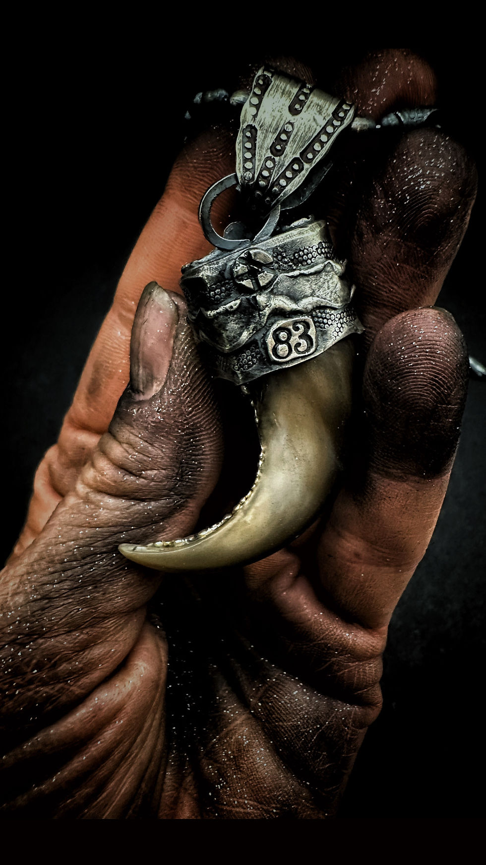 Thumbnail: No. 16 Luxe Bear Claw Talisman