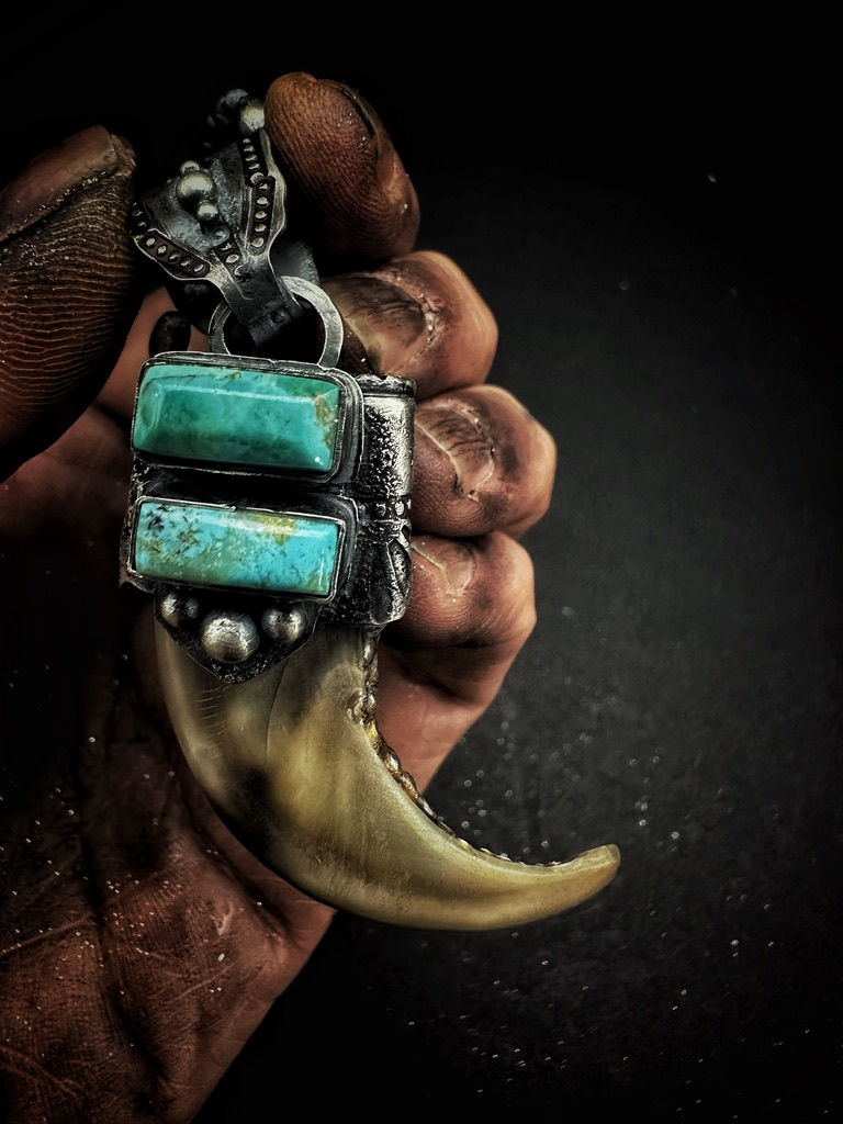 Thumbnail: No. 5 Luxe Bear Claw Talisman