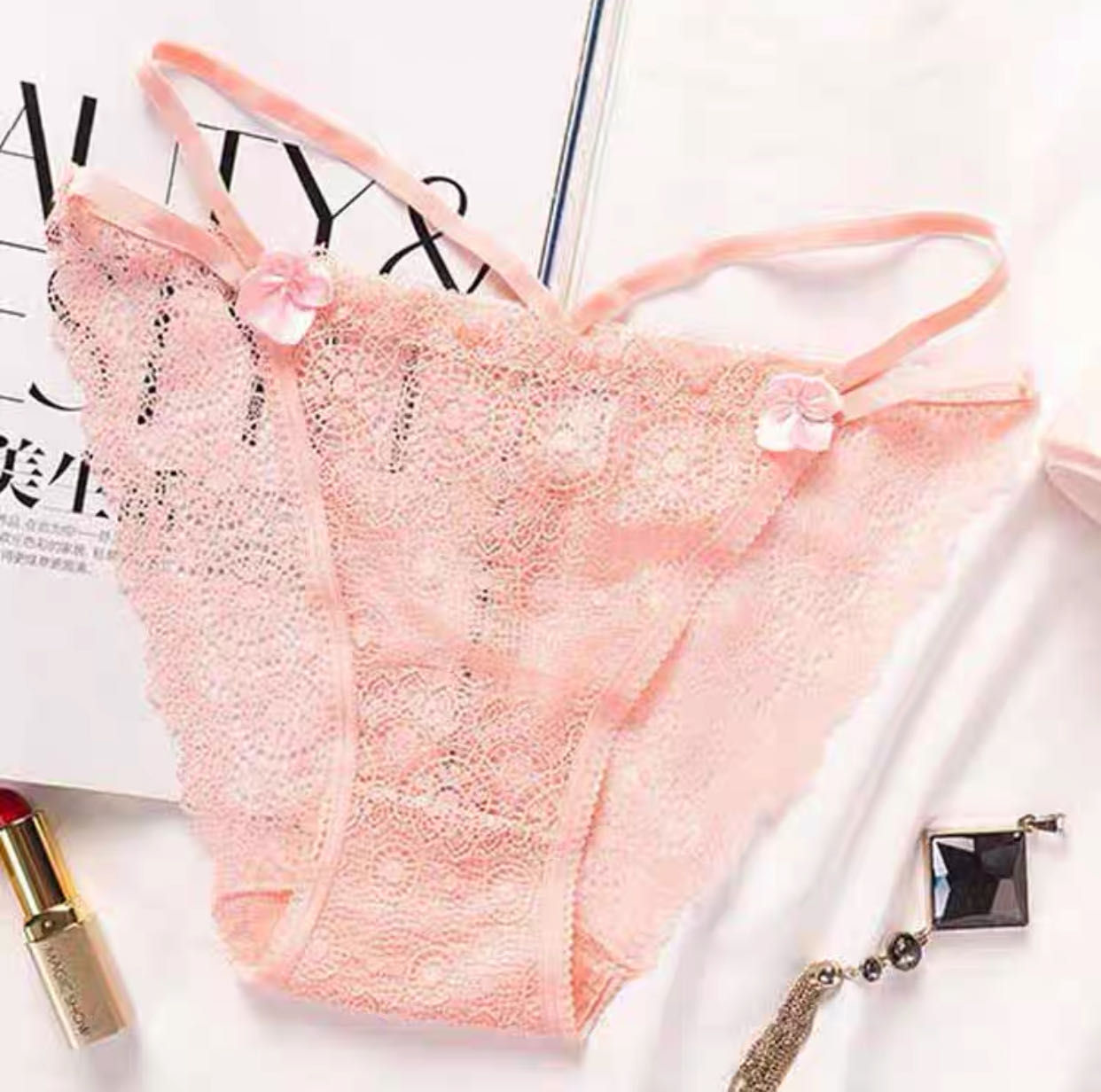 蕾丝细带透视内裤
