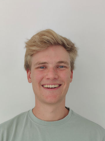 In deze afbeelding is Joris te zien, de eigenaar van Mokky