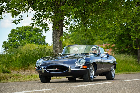 Timeless Classics - Jaguar E-Type Convertible Série 1