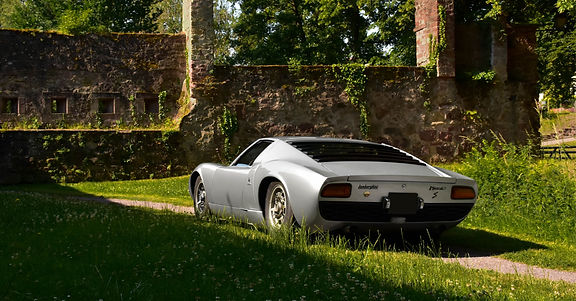 Timeless Classics - Lamborghini Miura P400 S
