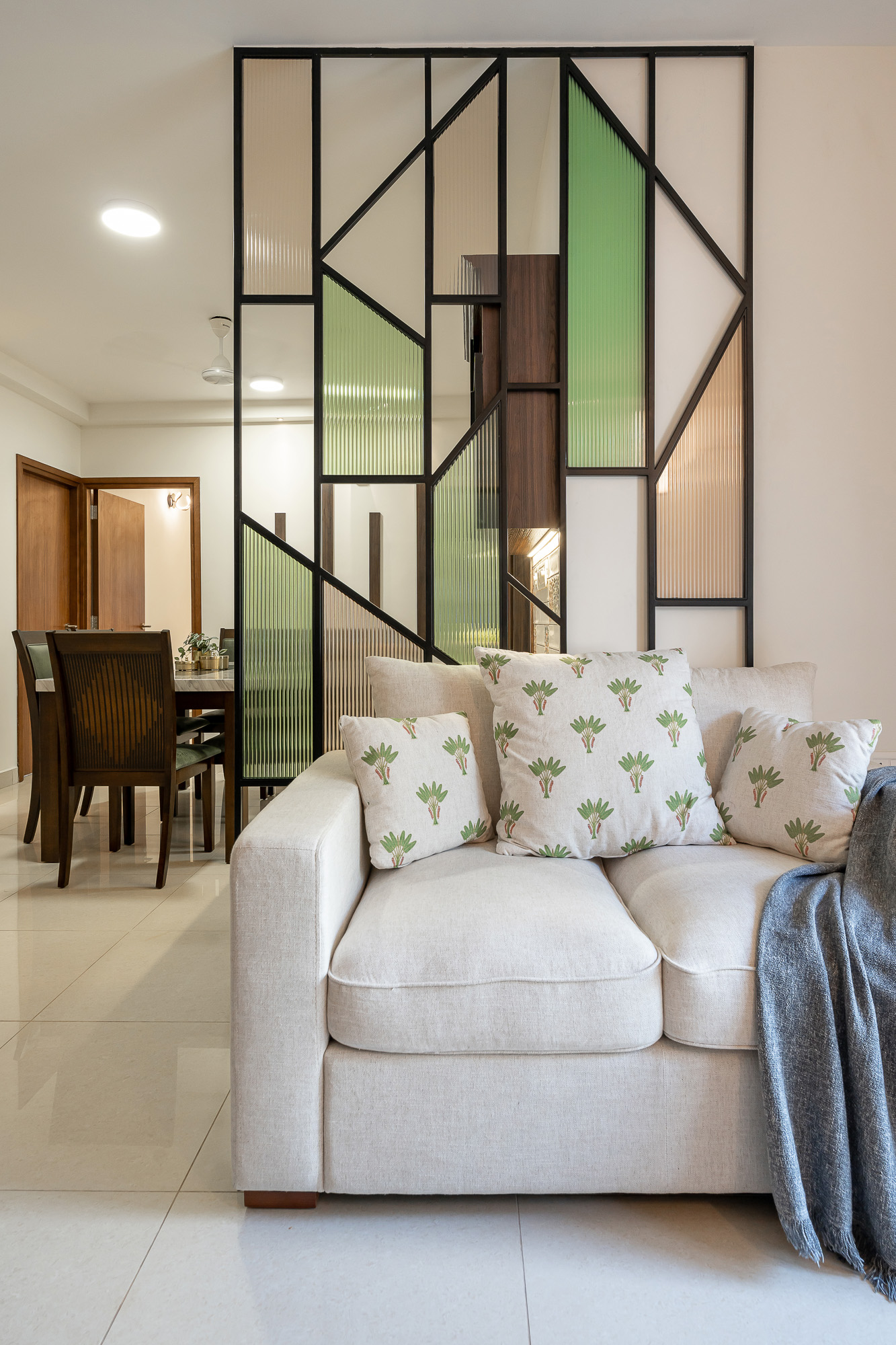 Raja Ritz Classic interior