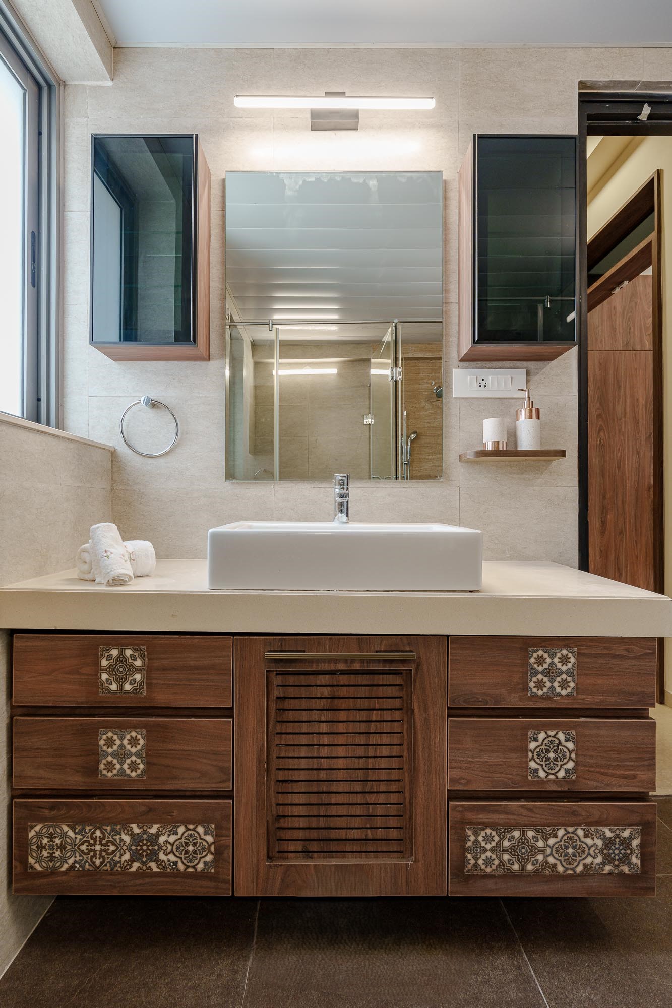 Peninsula Heights interior