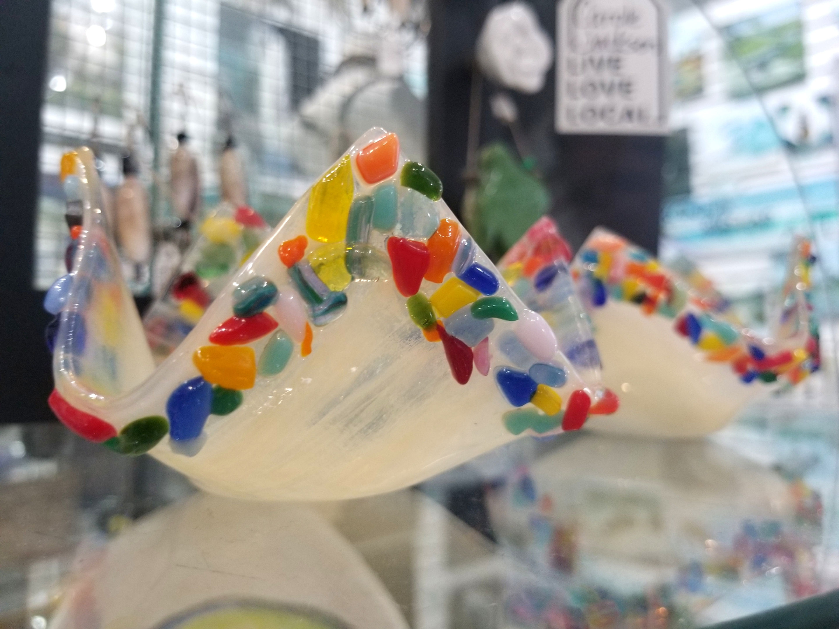 Confetti glass tea light holder